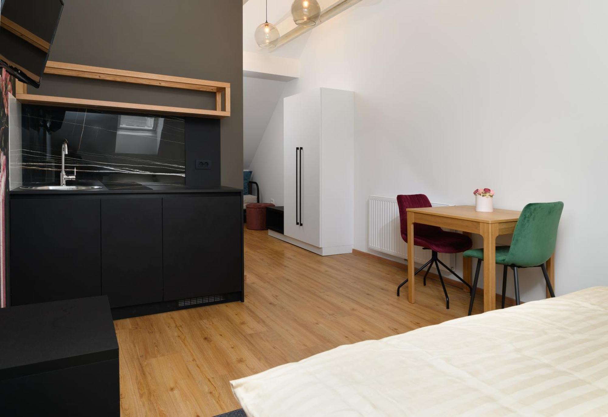 Lilija Apartments Trzin Экстерьер фото