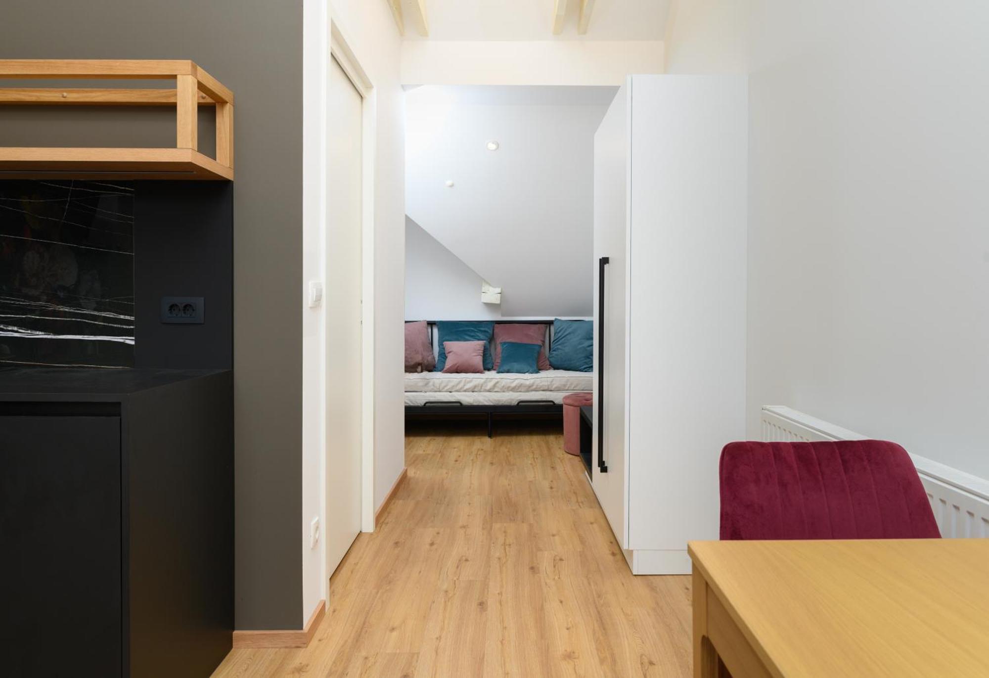 Lilija Apartments Trzin Экстерьер фото