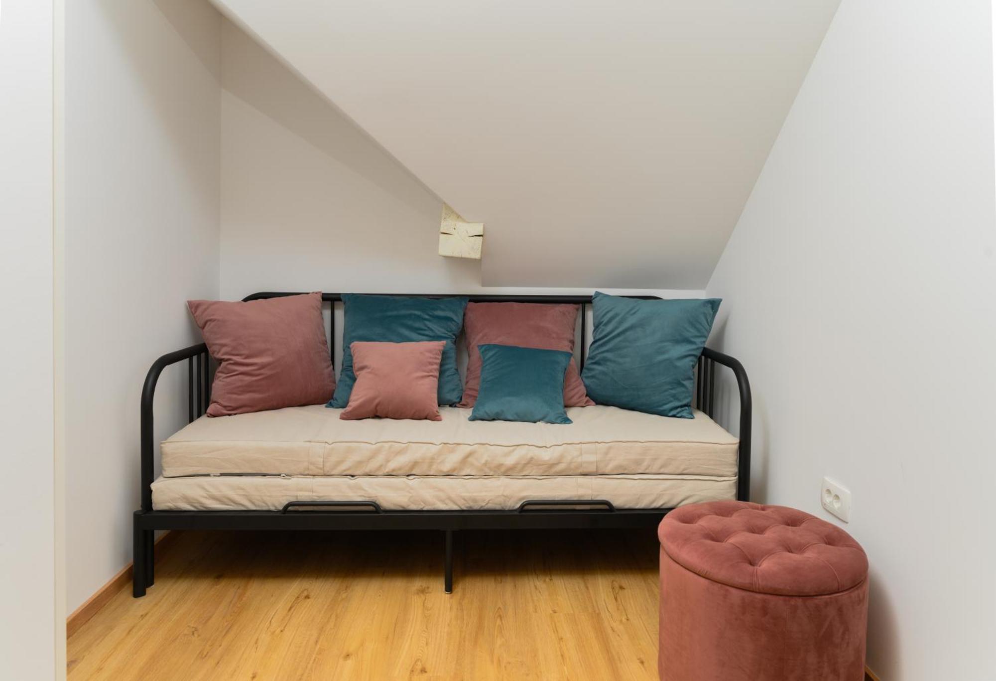 Lilija Apartments Trzin Экстерьер фото