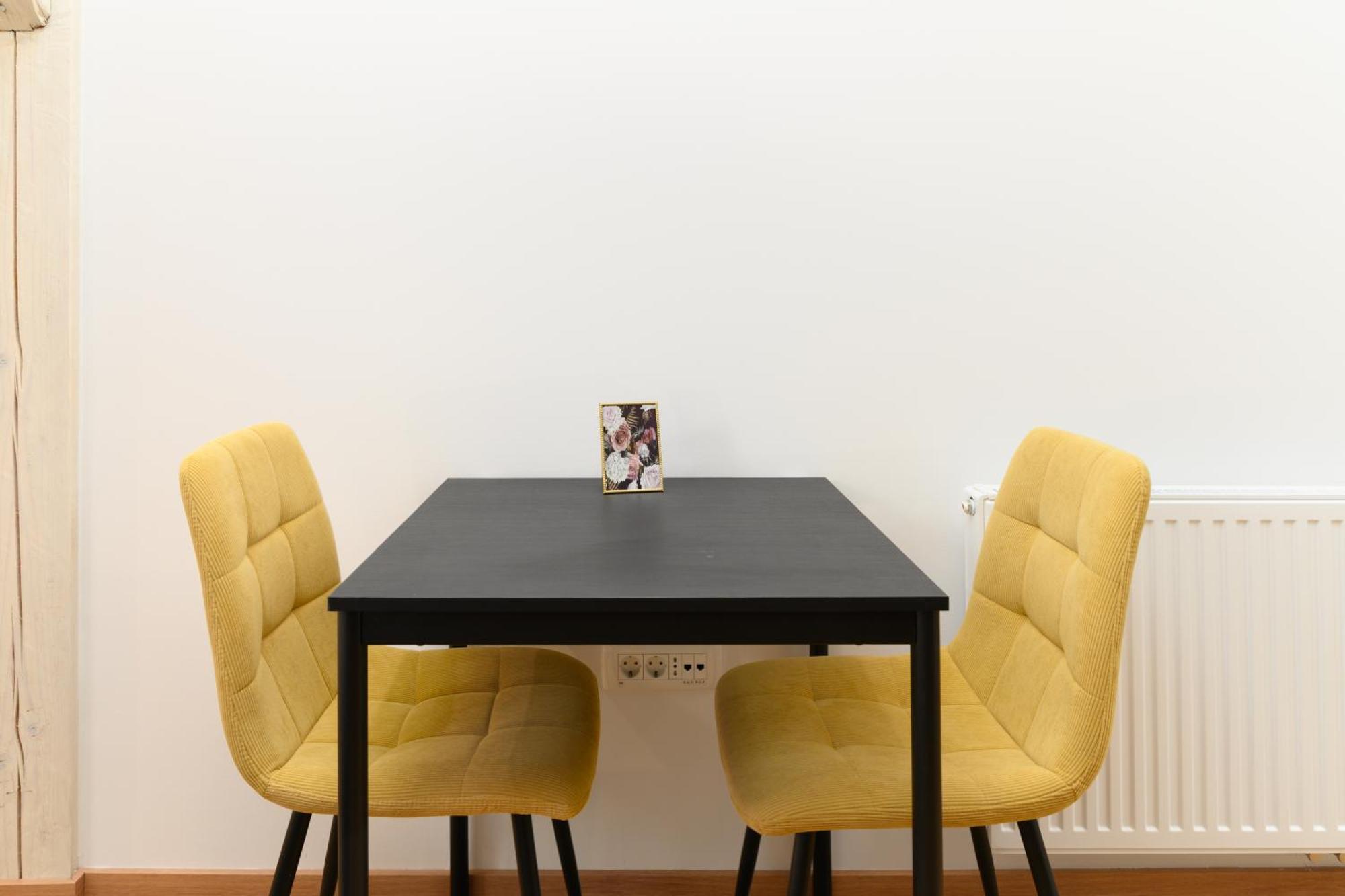 Lilija Apartments Trzin Экстерьер фото