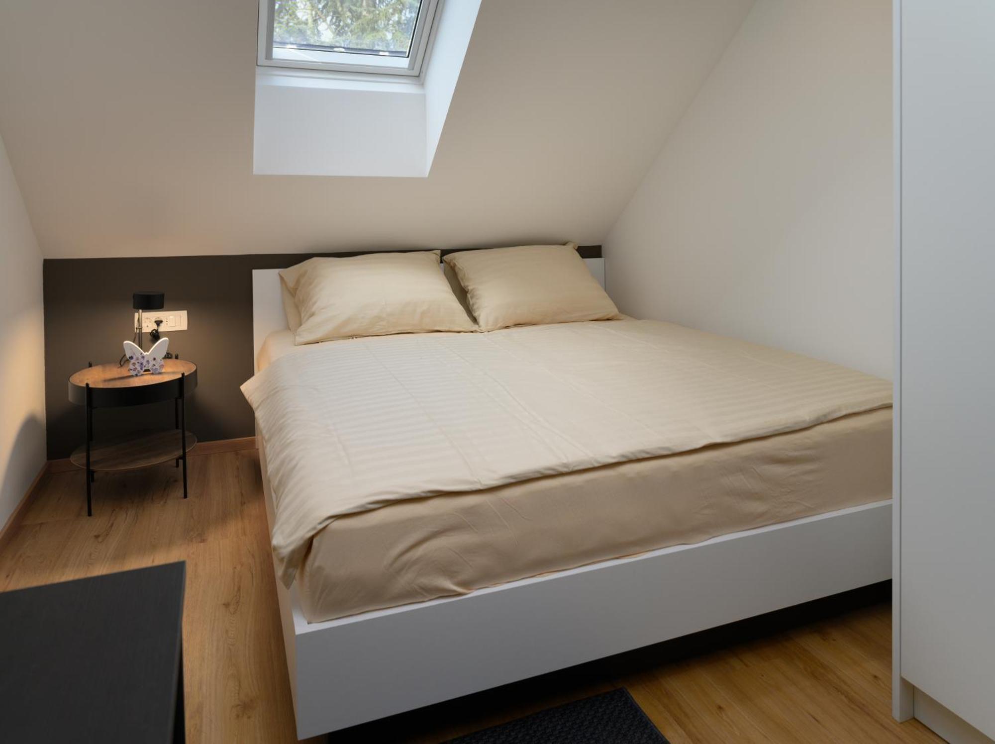 Lilija Apartments Trzin Экстерьер фото