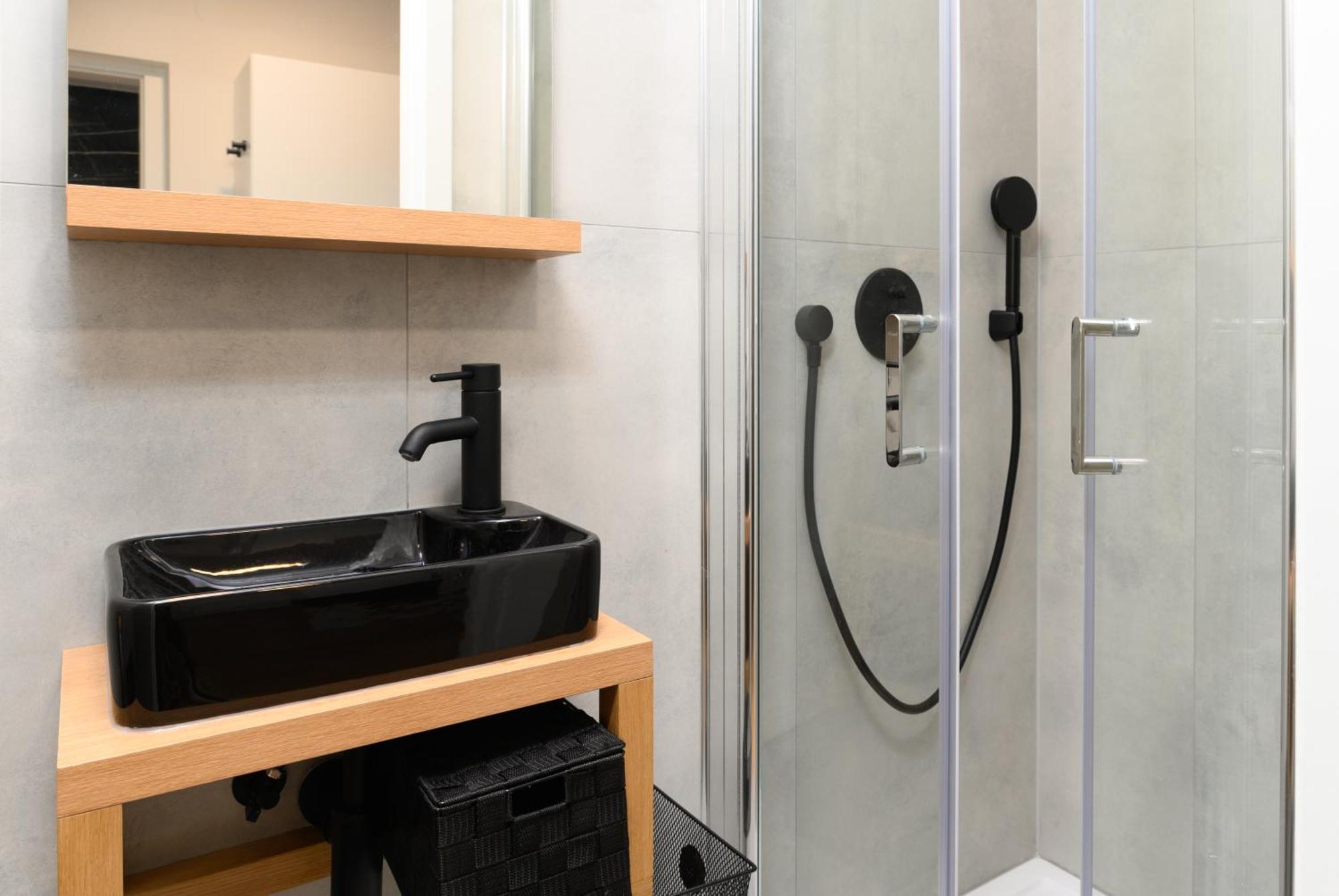 Lilija Apartments Trzin Экстерьер фото